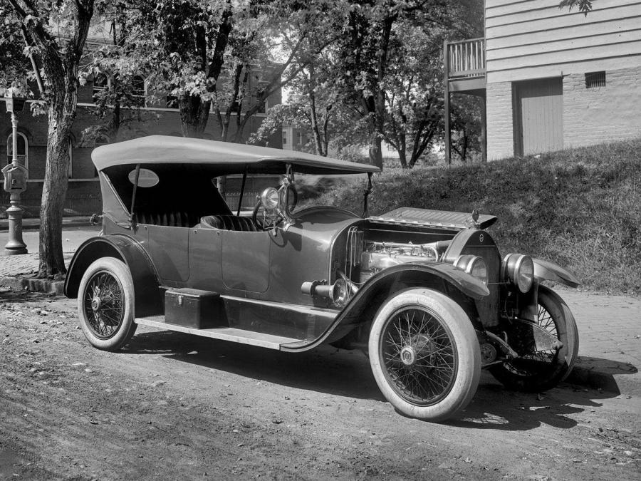  Stutz Model G Touring 1918 года  (фото 3 из 3)